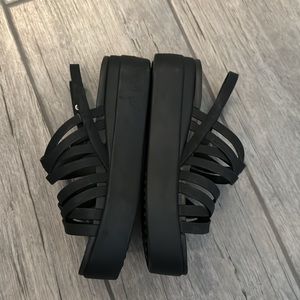 Women’s crocs strappy platform wedge sandals size 7